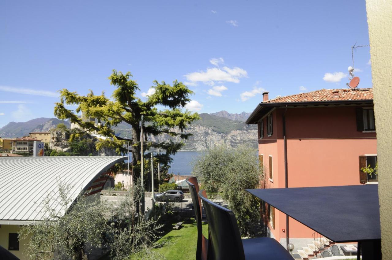 Casa Guarnati Lake View Apartments Malcesine Exterior photo